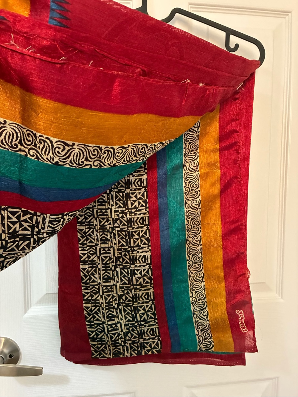 Red Multicolor Border Saree - Picture 3 of 6